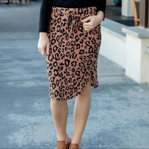 NEW 🐆 Leopard Print Weekender Skirt - Medium